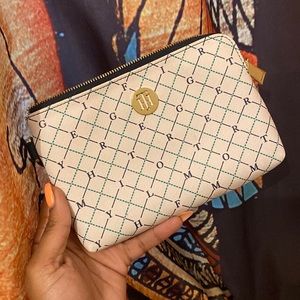 Tommy Hilfiger wristlet